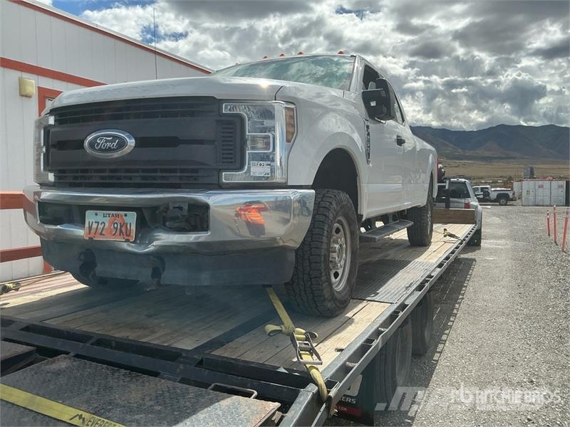Ford F-250 4x4 Extended Cab Pickup Otras furgonetas