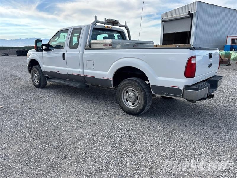 Ford F-250 4x4 Extended Cab Pickup Andre