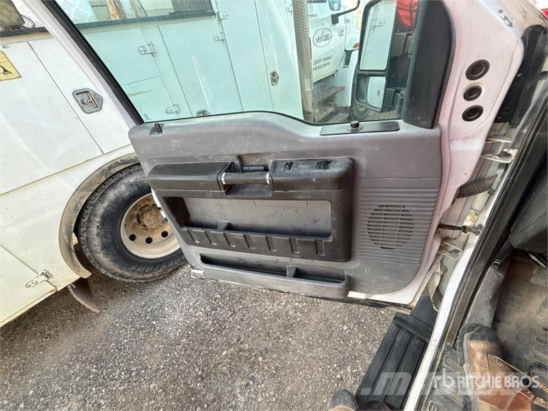 Ford F-250 4x4 Extended Cab Pickup Andre