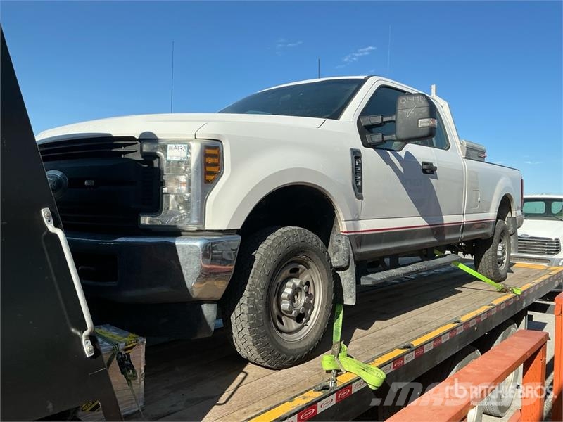 Ford F-250 4x4 Extended Cab Pickup Άλλα Vans