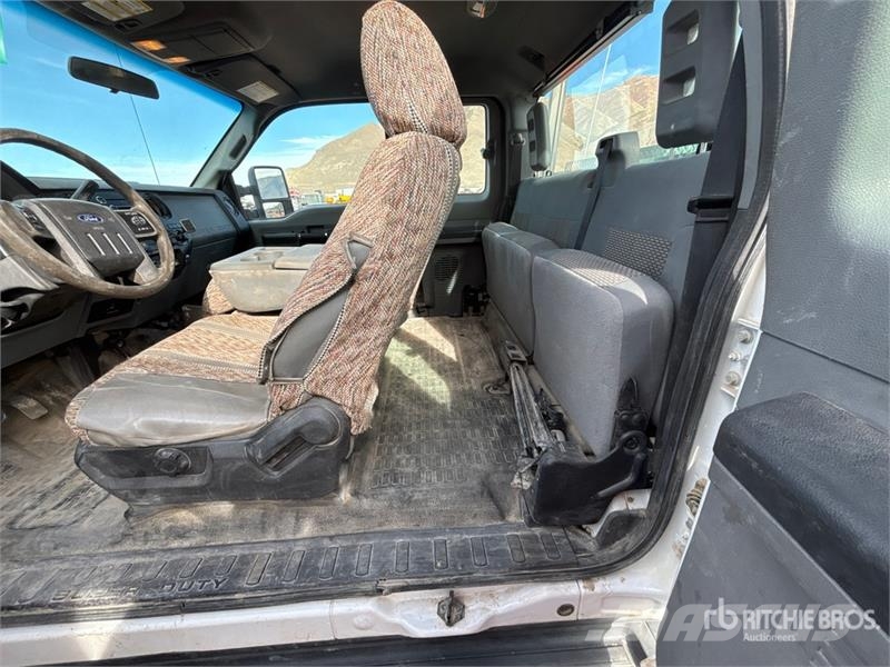 Ford F-250 4x4 Extended Cab Pickup Andre