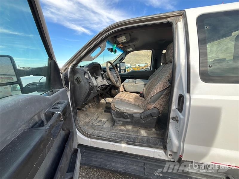 Ford F-250 4x4 Extended Cab Pickup Andre