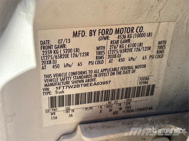 Ford F-250 FX4 4x4 Crew Cab Pickup その他
