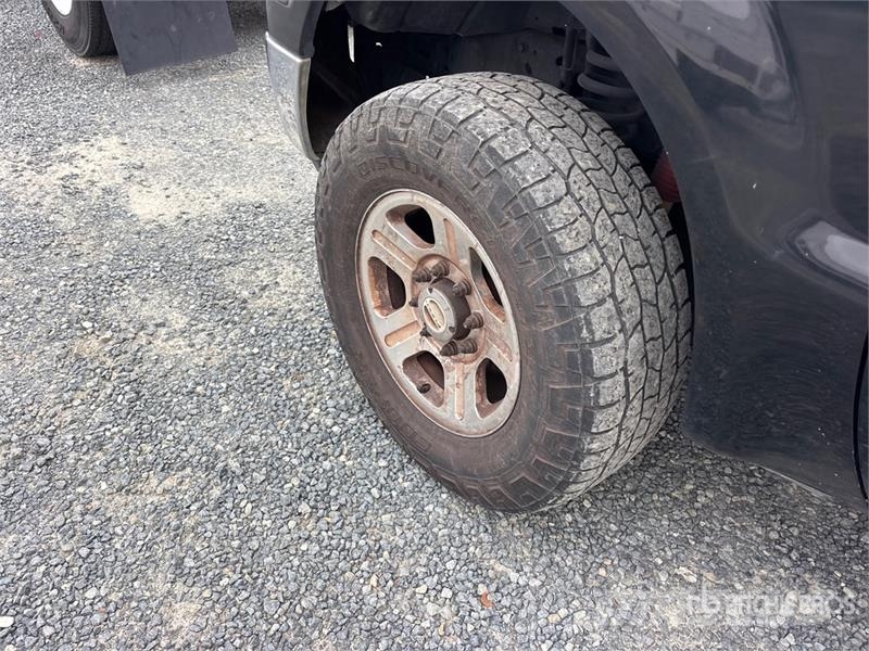 Ford F-250 Lariat 4x4 Crew Cab Pickup Citi