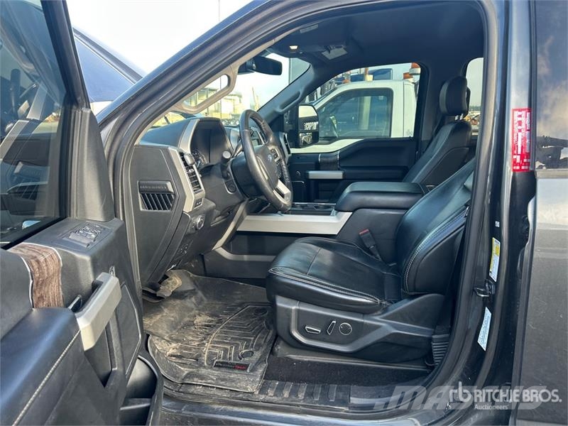 Ford F-250 Lariat 4x4 Crew Cab Pickup Citi