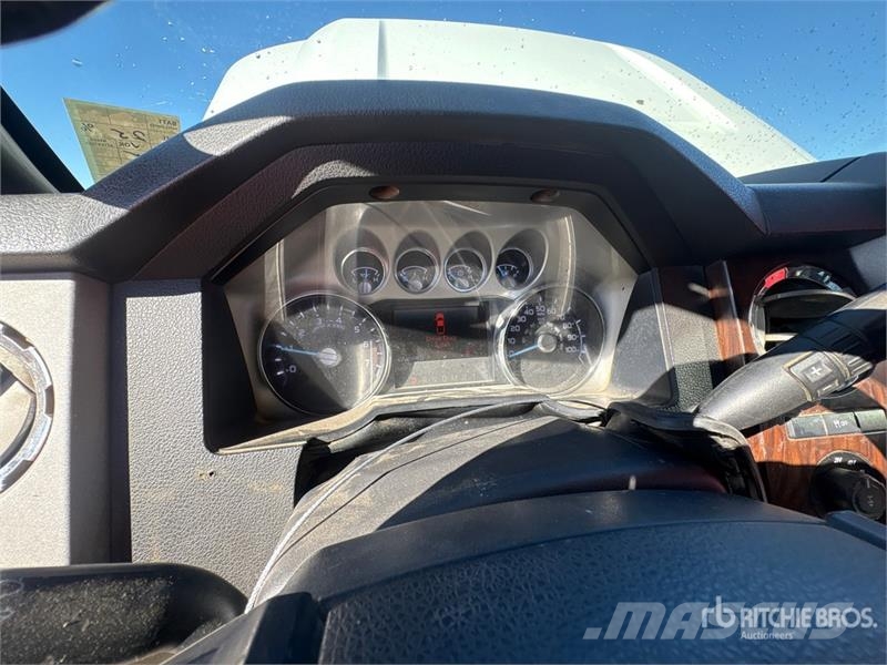 Ford F-250 Lariat 4x4 Extended Cab Pickup أخرى