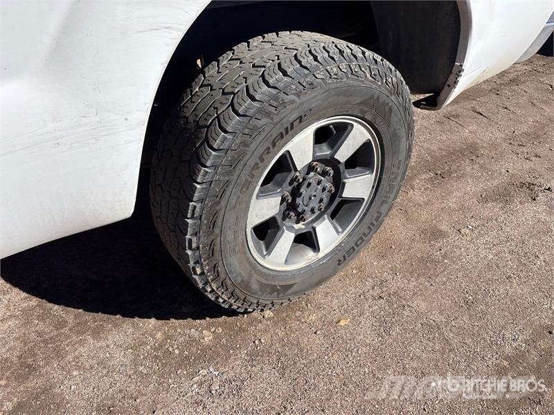 Ford F-250 Lariat 4x4 Extended Cab Pickup أخرى