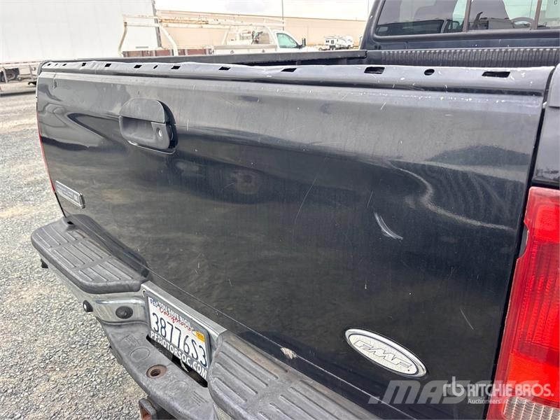 Ford F-250 Lariat 4x4 Crew Cab Pickup Citi