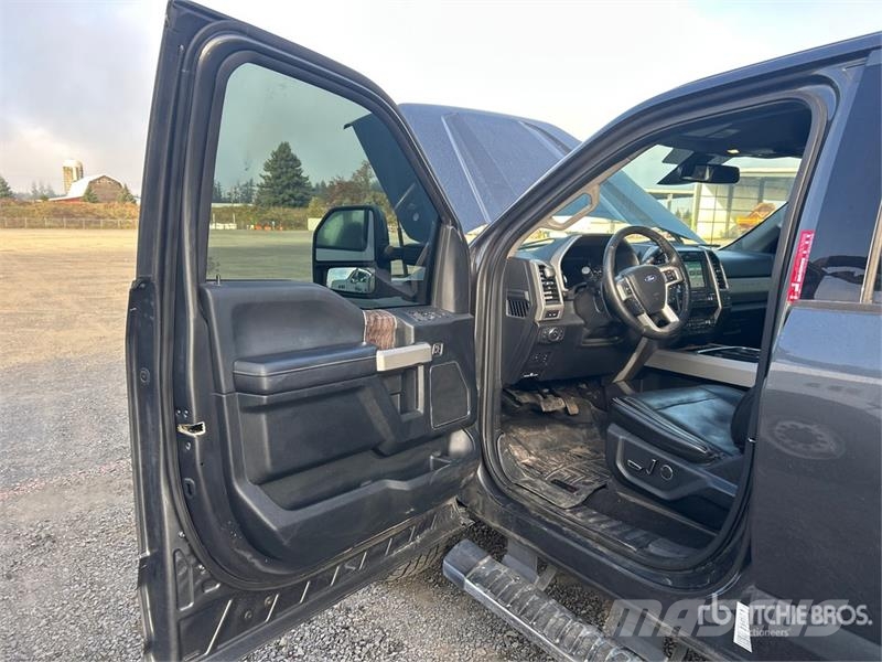 Ford F-250 Lariat 4x4 Crew Cab Pickup Citi