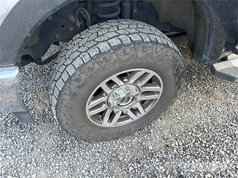 Ford F-250 Lariat 4x4 Crew Cab Pickup Citi