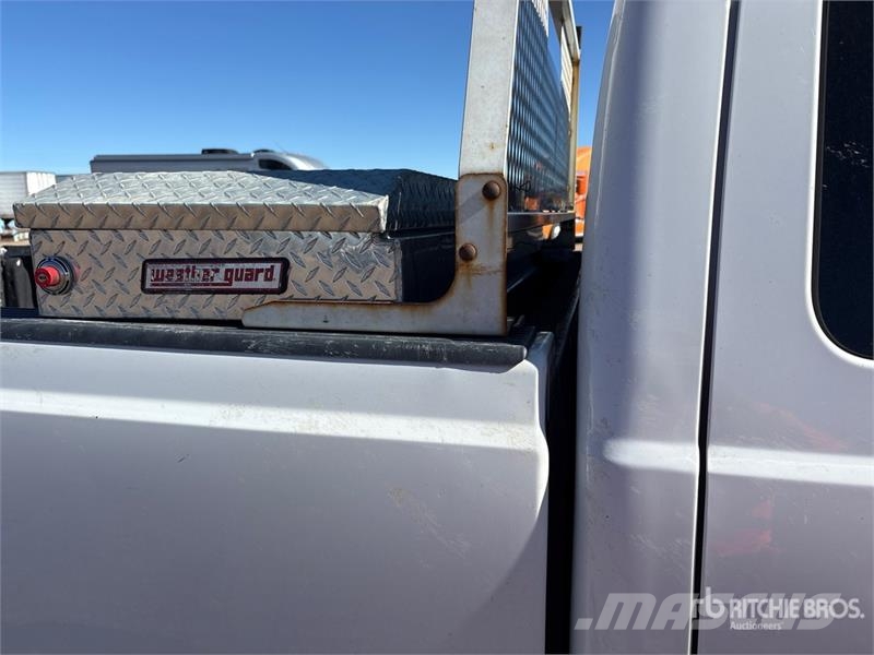 Ford F-250 Lariat 4x4 Extended Cab Pickup أخرى