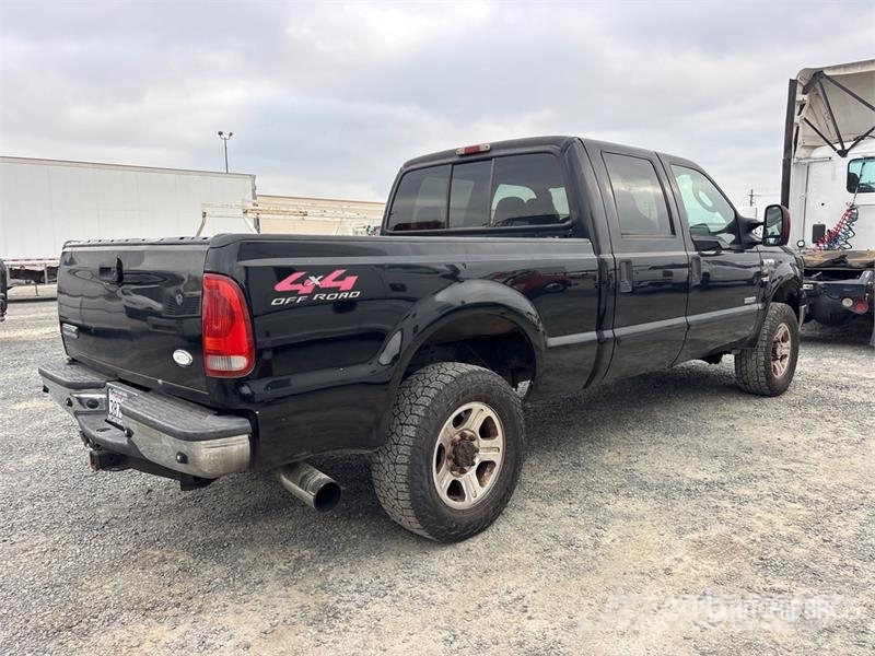 Ford F-250 Lariat 4x4 Crew Cab Pickup Citi