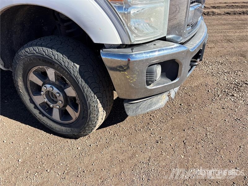 Ford F-250 Lariat 4x4 Extended Cab Pickup أخرى