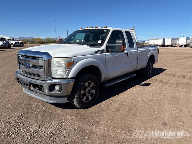 Ford F-250 Lariat 4x4 Extended Cab Pickup أخرى