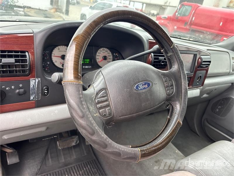Ford F-250 Lariat 4x4 Crew Cab Pickup Citi