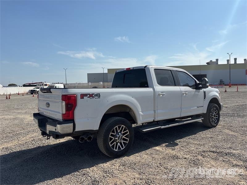 Ford F-250 Lariat 4x4 Crew Cab 4x4 Crew Cab Pickup Citi