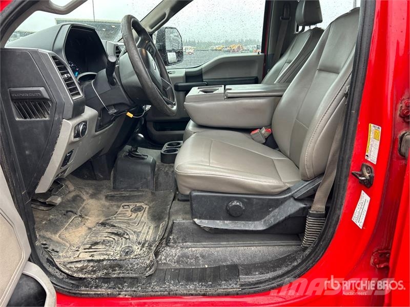 Ford F-250 STX 4x4 Crew Cab Pickup 其他