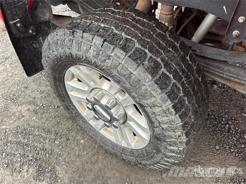 Ford F-250 STX 4x4 Crew Cab Pickup 其他