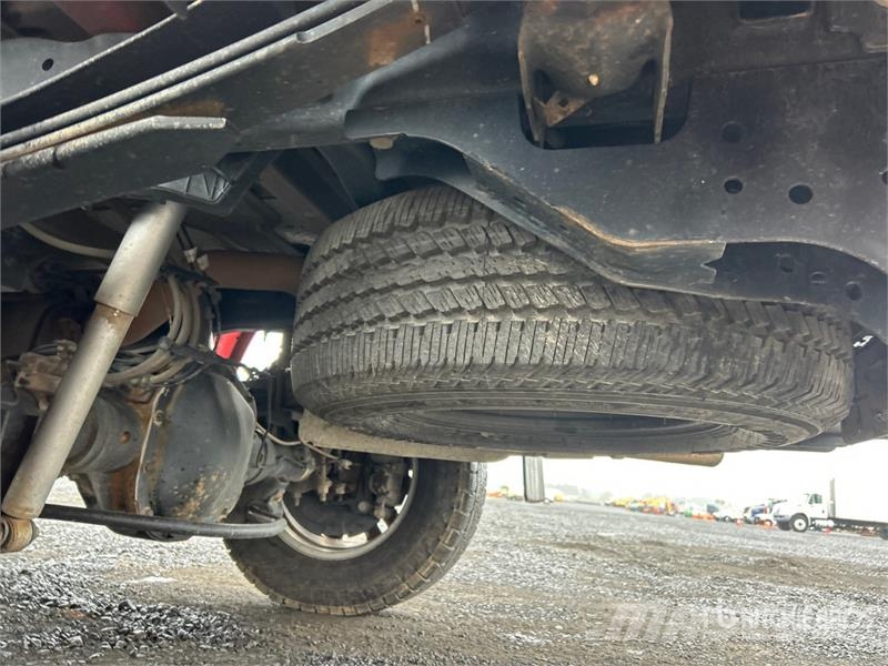 Ford F-250 STX 4x4 Crew Cab Pickup 其他