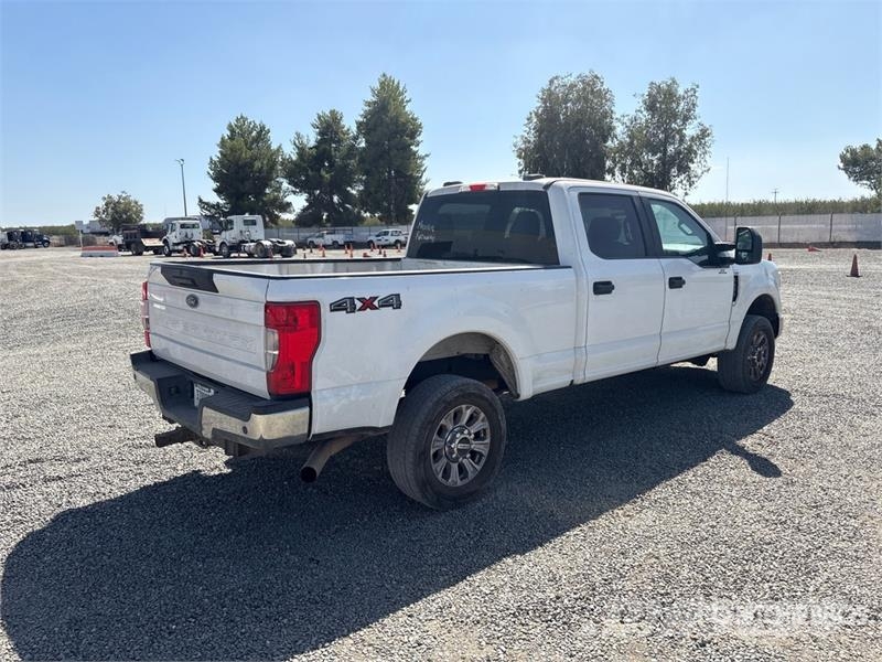 Ford F-250 STX 4x4 Crew Cab Pickup Autre fourgon / utilitaire