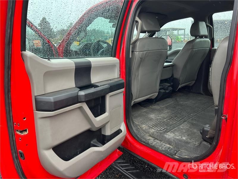 Ford F-250 STX 4x4 Crew Cab Pickup 其他