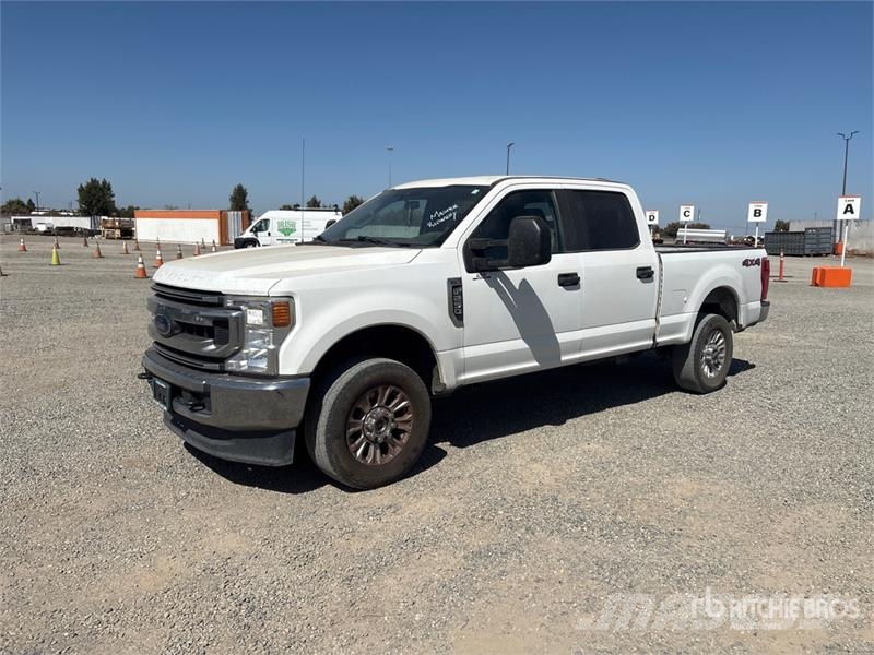 Ford F-250 STX 4x4 Crew Cab Pickup Autre fourgon / utilitaire