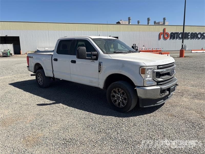 Ford F-250 STX 4x4 Crew Cab Pickup Autre fourgon / utilitaire