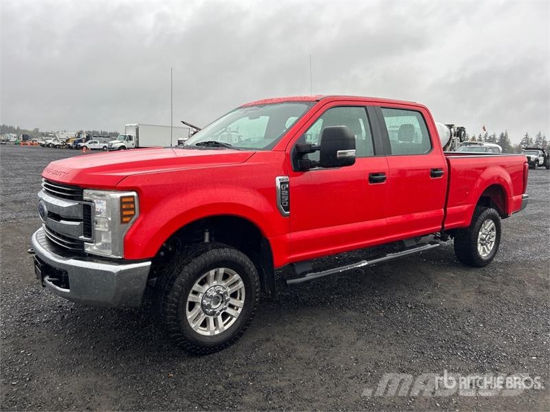Ford F-250 STX 4x4 Crew Cab Pickup 其他