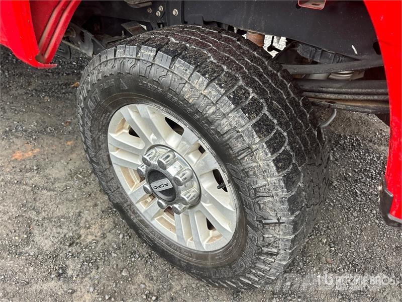 Ford F-250 STX 4x4 Crew Cab Pickup 其他