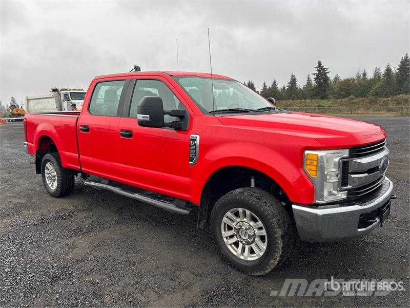 Ford F-250 STX 4x4 Crew Cab Pickup 其他