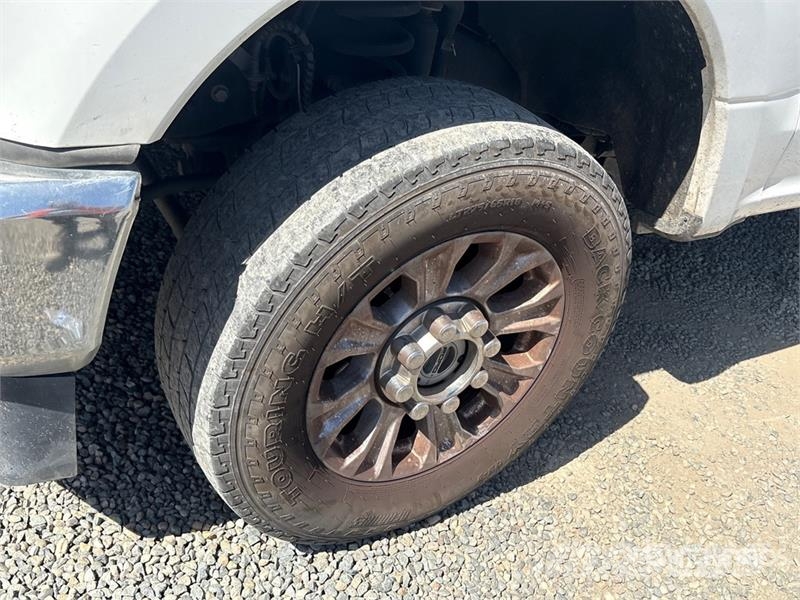 Ford F-250 STX 4x4 Crew Cab Pickup Autre fourgon / utilitaire