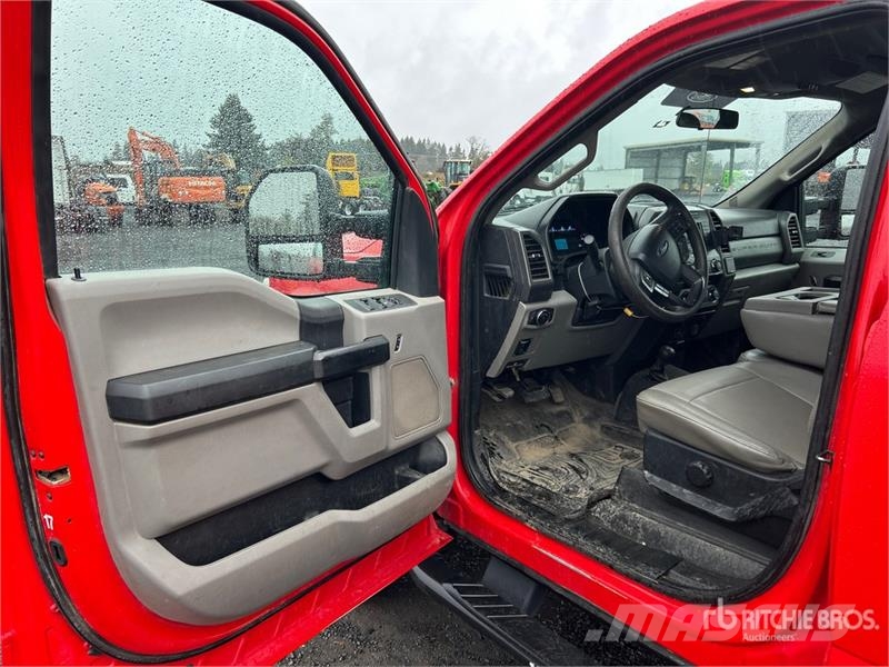 Ford F-250 STX 4x4 Crew Cab Pickup 其他