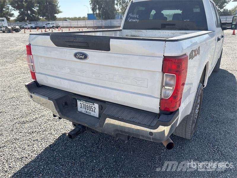 Ford F-250 STX 4x4 Crew Cab Pickup Autre fourgon / utilitaire