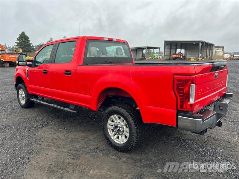 Ford F-250 STX 4x4 Crew Cab Pickup 其他