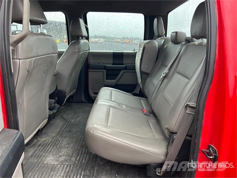 Ford F-250 STX 4x4 Crew Cab Pickup 其他