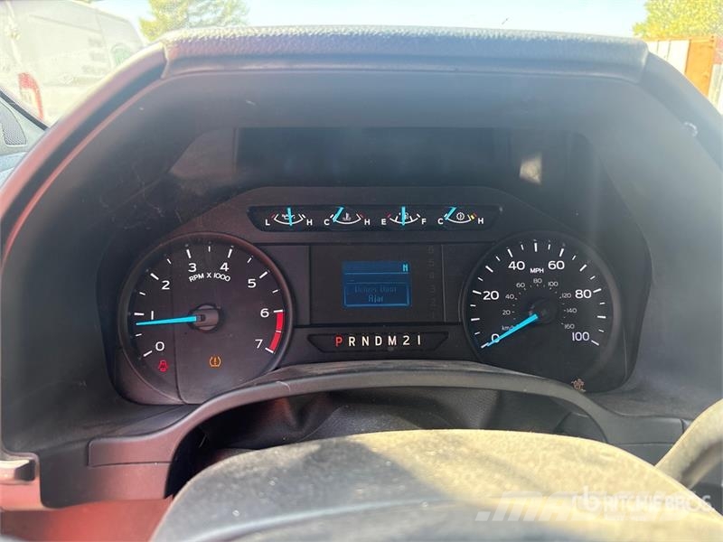 Ford F-250 XL 4x2 Crew Cab Pickup Прочие фургоны
