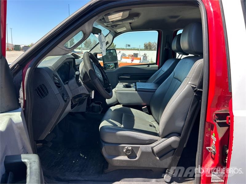Ford F-250 XL 4x2 Crew Cab Pickup Άλλα Vans