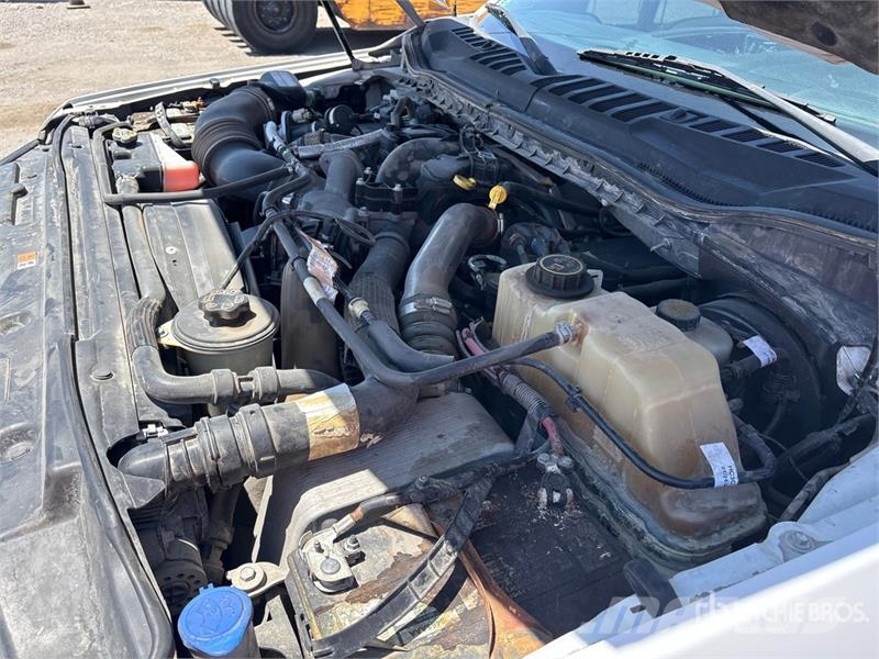 Ford F-250 XL 4x2 Crew Cab Pickup Άλλα Vans
