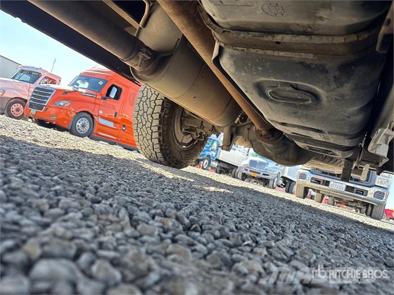 Ford F-250 XL 4x2 Crew Cab Pickup Otras furgonetas