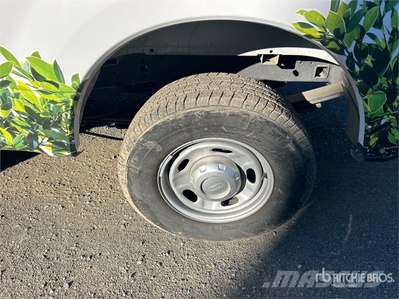Ford F-250 XL 4x2 Crew Cab Electric Pickup Άλλα Vans