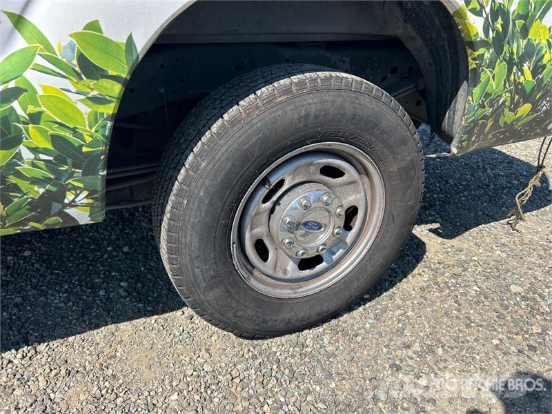 Ford F-250 XL 4x2 Crew Cab Pickup Άλλα Vans