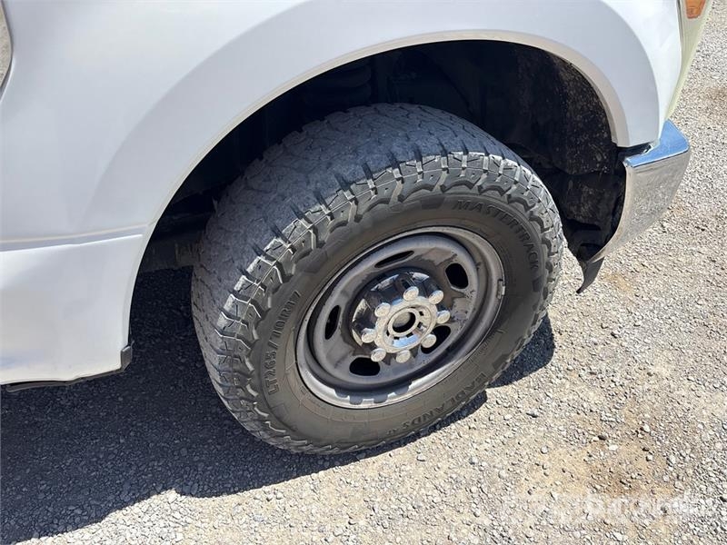 Ford F-250 XL 4x2 Crew Cab Pickup Άλλα Vans