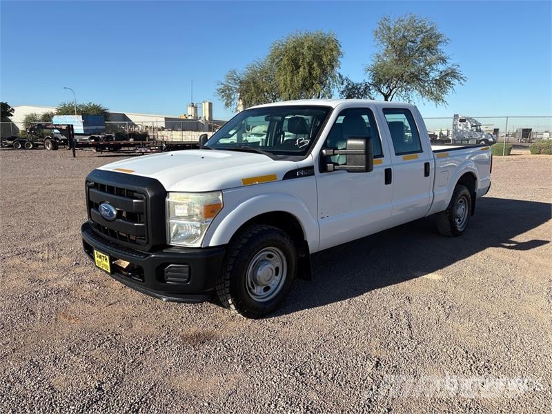 Ford F-250 XL 4x2 Crew Cab Pickup Άλλα Vans