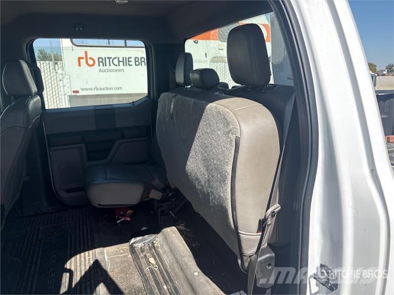 Ford F-250 XL 4x2 Crew Cab Pickup Прочие фургоны