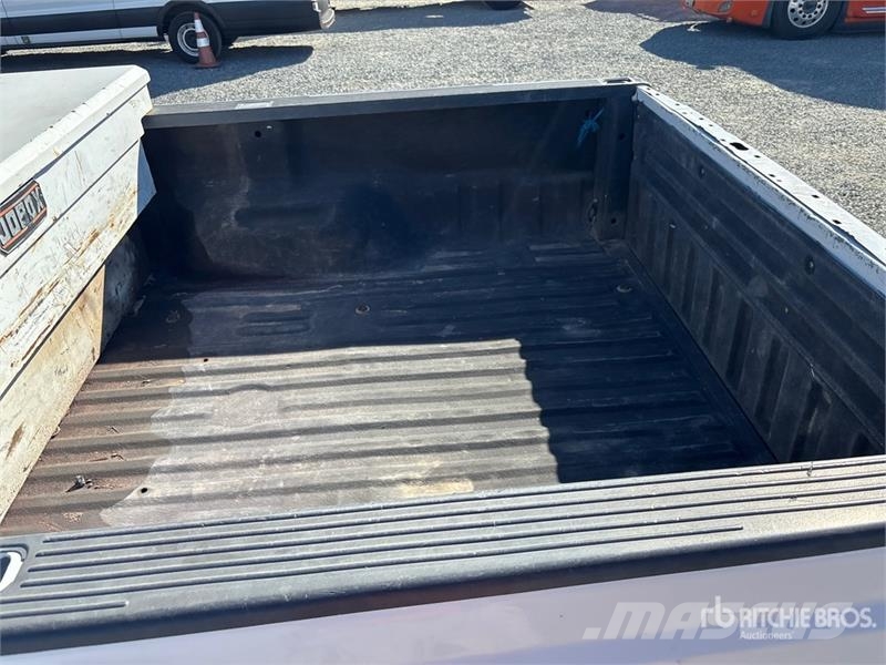Ford F-250 XL 4x2 Crew Cab Pickup Otras furgonetas