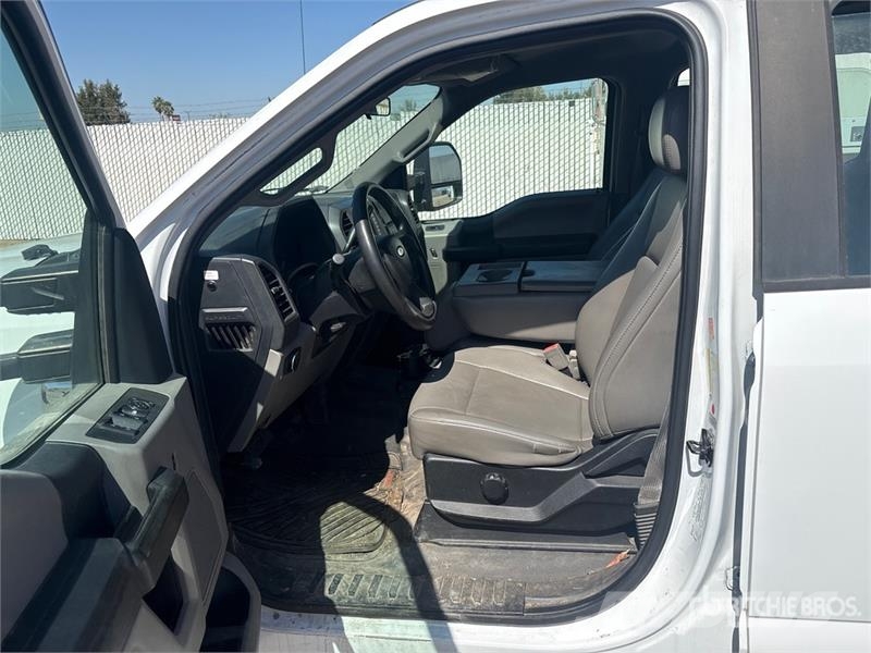 Ford F-250 XL 4x2 Crew Cab Pickup Прочие фургоны