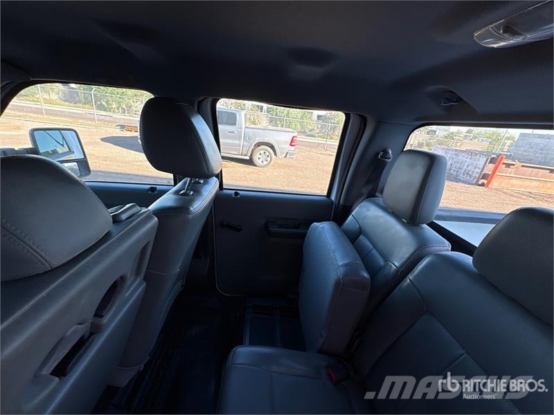 Ford F-250 XL 4x2 Crew Cab Pickup Άλλα Vans