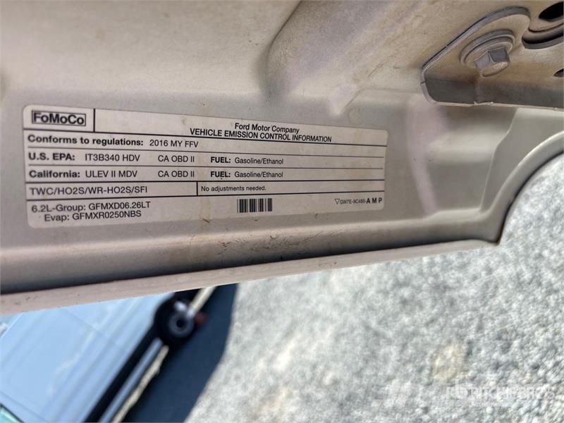 Ford F-250 XL 4x2 Crew Cab Pickup Otras furgonetas