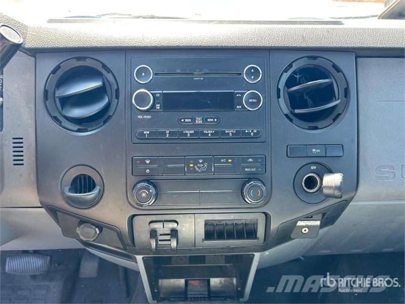 Ford F-250 XL 4x2 Crew Cab Pickup Άλλα Vans