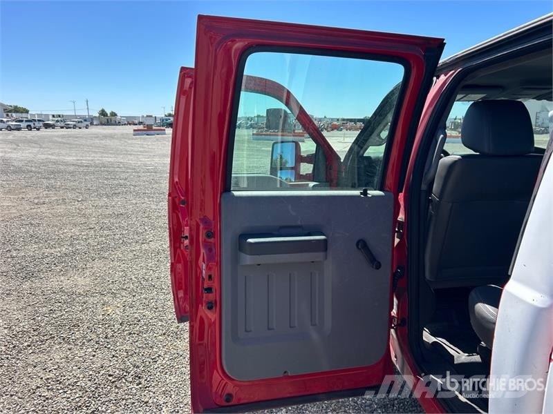 Ford F-250 XL 4x2 Crew Cab Pickup Άλλα Vans
